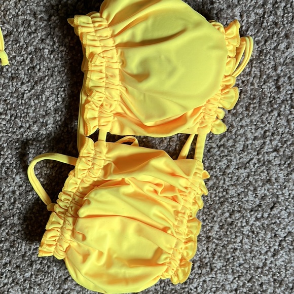 Yellow bikini set - Picture 2 of 5